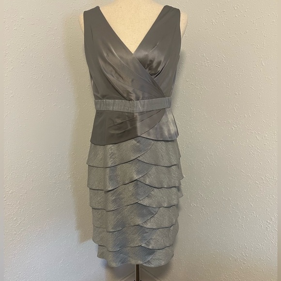 Adrianna Papell Occasions 2 Piece Knee Length Formal Dress Set - Picture 5 of 10